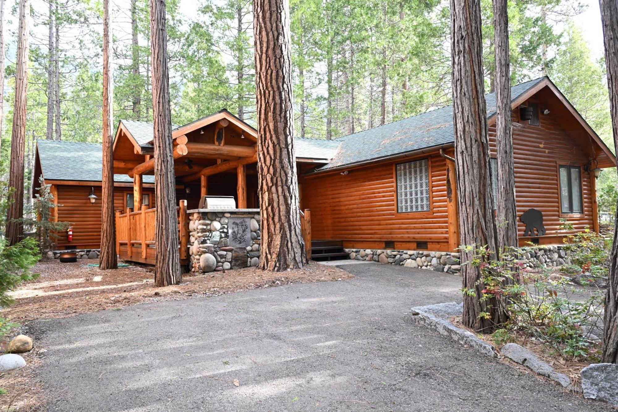 Grizzly Giant Villa Wawona Exterior photo